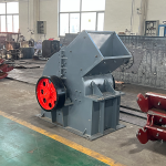 時產(chǎn)100-300噸的錘式破碎機的選擇